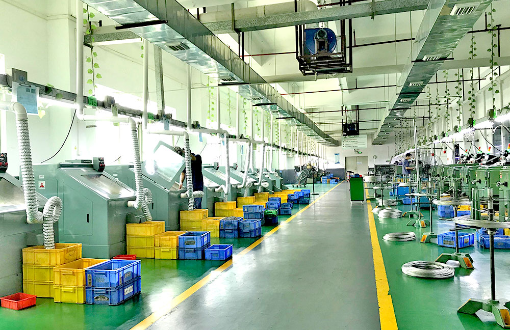 陽(yáng)昶精密制造螺絲車(chē)間